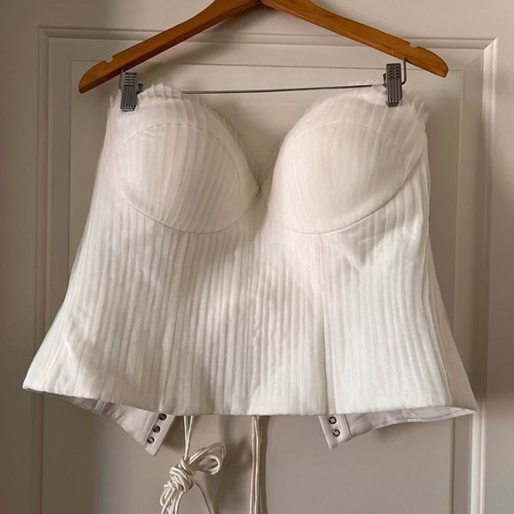 Andrea Iyamah Tops - Andrea Iyamah Ari Corset top White Size 14
BRAND NEW with tags